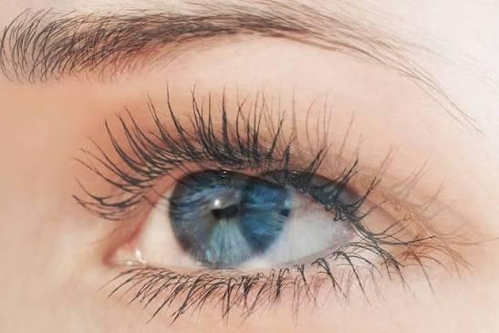 Sudden double vision warning signs